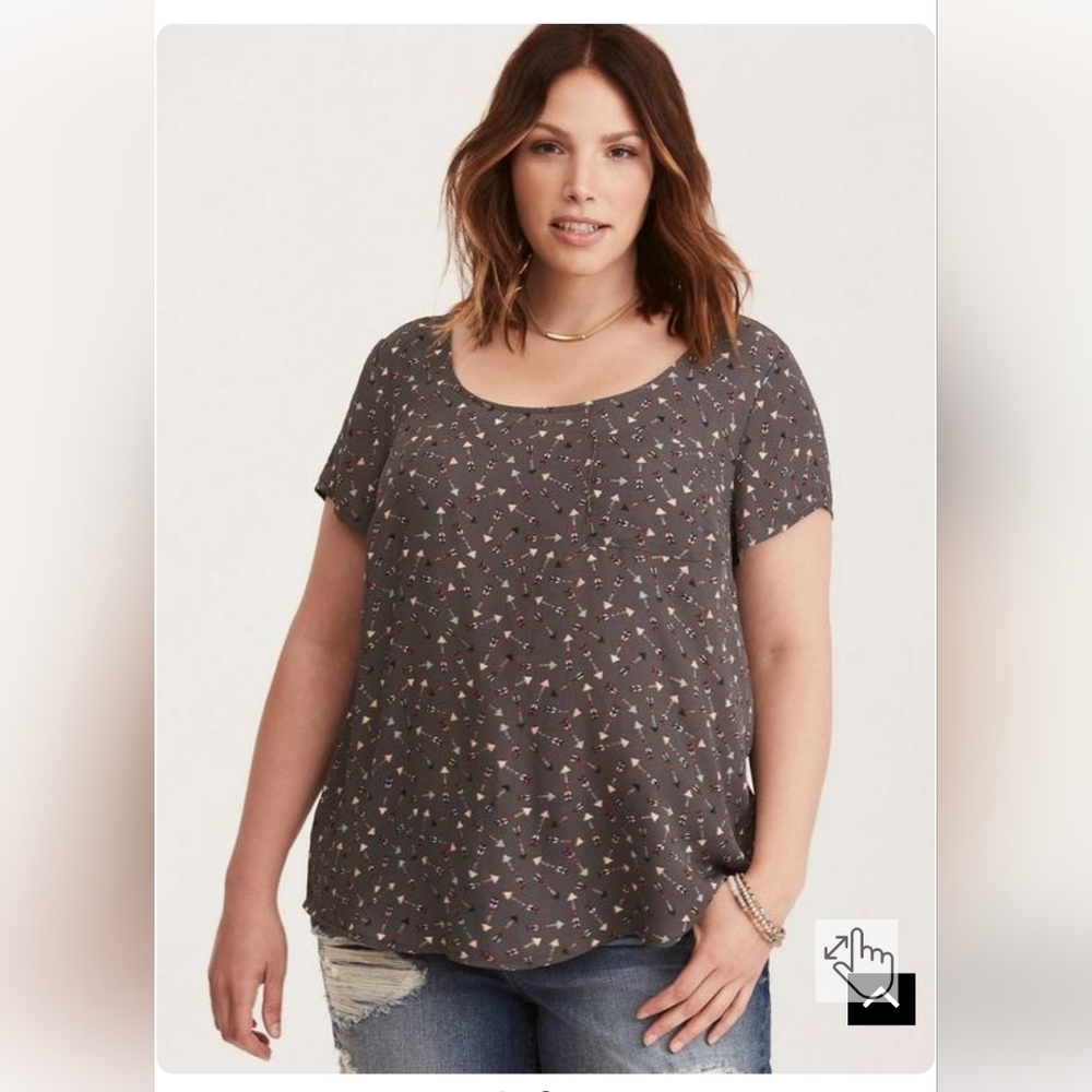 EUC Torrid Abbey Arrow ➡️ Georgette Button Black Blouse -Torrid Size 3